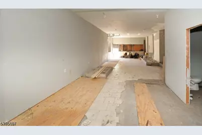 523 Park Ave, Paterson, NJ 07504 - Photo 23