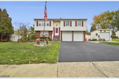 197 Powderhorn Dr, Lopatcong Township, NJ 08865 - Photo 1