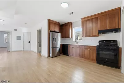 260 S 10th St #2, Newark, NJ 07103 - Photo 1