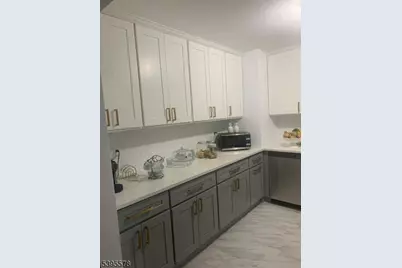 72 Sherman Ave, Newark, NJ 07114 - Photo 9