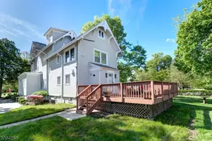 517 Berkeley Ave, Orange, NJ 07050 - Photo 23