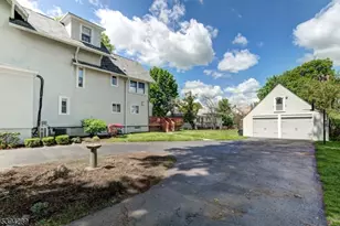 517 Berkeley Ave, Orange, NJ 07050 - Photo 25