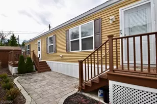 18 Easy Dr, Jefferson Township, NJ 07438 - Photo 15