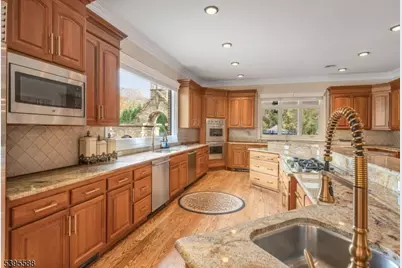 305 Green Rd, Sparta Township, NJ 07871 - Photo 19