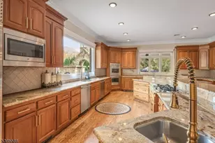 305 Green Rd, Sparta Township, NJ 07871 - Photo 19