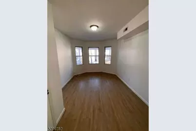 60 S 12th St #3, Newark, NJ 07107 - Photo 9