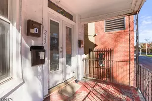 233 N 18th St, East Orange, NJ 07017 - Photo 5