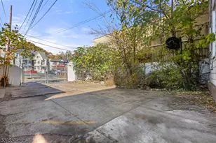 233 N 18th St, East Orange, NJ 07017 - Photo 25