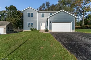 9 Heather Hill Rd, Washington Boro, NJ 07882 - Photo 1