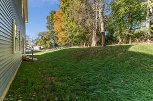 9 Heather Hill Rd, Washington Boro, NJ 07882 - Photo 3