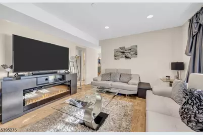 19 Winston Dr, Franklin Township, NJ 08873 - Photo 17