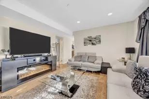 19 Winston Dr, Franklin Township, NJ 08873 - Photo 17