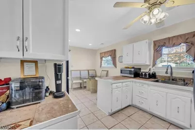 19 Winston Dr, Franklin Township, NJ 08873 - Photo 11