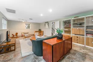 13 Glutting Pl, East Hanover Township, NJ 07936 - Photo 23