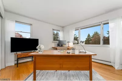 13 Glutting Pl, East Hanover Township, NJ 07936 - Photo 19