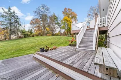 13 Glutting Pl, East Hanover Township, NJ 07936 - Photo 33