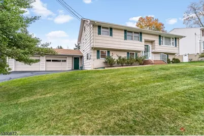 13 Glutting Pl, East Hanover Township, NJ 07936 - Photo 1