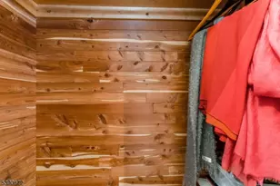 13 Glutting Pl, East Hanover Township, NJ 07936 - Photo 15