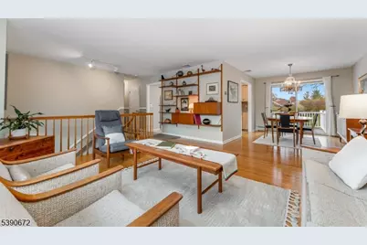 13 Glutting Pl, East Hanover Township, NJ 07936 - Photo 7