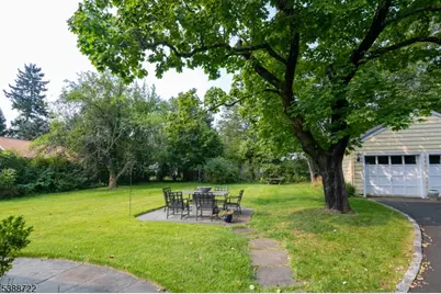 10 Valley View Ave, Peapack Gladstone Boro, NJ 07934 - Photo 21