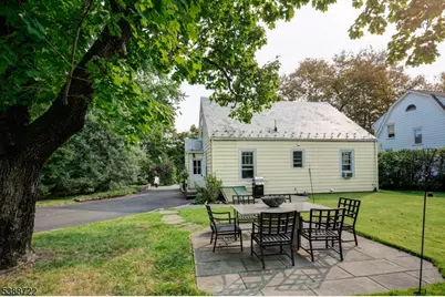 10 Valley View Ave, Peapack Gladstone Boro, NJ 07934 - Photo 19