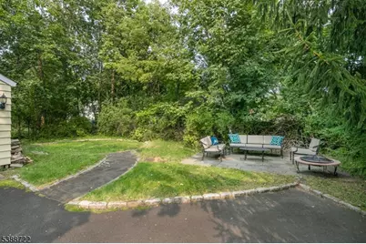 10 Valley View Ave, Peapack Gladstone Boro, NJ 07934 - Photo 17