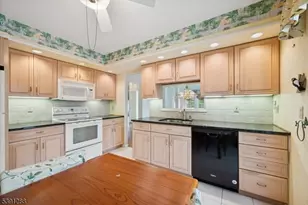 2 Berkley Ln, Bedminster Township, NJ 07921 - Photo 17