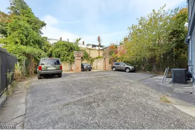 349 Osborne Ter, Newark, NJ 07112 - Photo 3