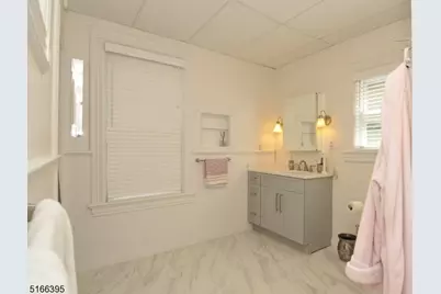 76 Western Ave #2, Morristown, NJ 07960 - Photo 9