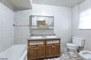 14 Laurel Ave, Clifton, NJ 07012 - Photo 29