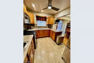 36 Deer Path Dr, Mount Olive, NJ 07836 - Photo 3