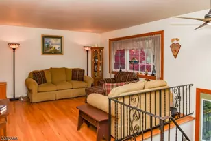 36 Deer Path Dr, Mount Olive, NJ 07836 - Photo 7