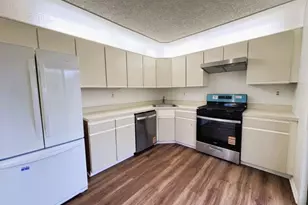 1 Lyon Ln, Franklin Township, NJ 08823 - Photo 7