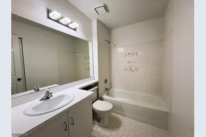 1 Lyon Ln #1, Franklin Township, NJ 08823 - Photo 19