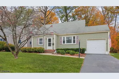 172 Mohawk Dr, Cranford Township, NJ 07016 - Photo 1