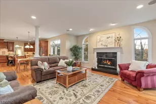 11 Madaline Dr, Edison, NJ 08820 - Photo 21