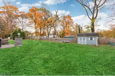 11 Madaline Dr, Edison, NJ 08820 - Photo 7