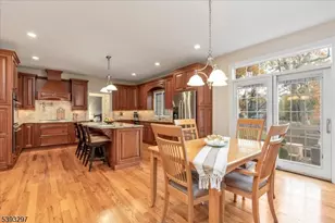 11 Madaline Dr, Edison, NJ 08820 - Photo 13