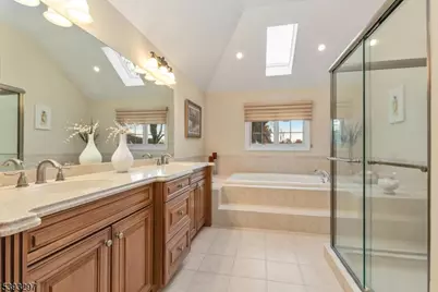 11 Madaline Dr, Edison, NJ 08820 - Photo 33