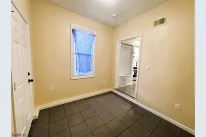 158 Catherine St #B, Elizabeth, NJ 07201 - Photo 5