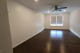 532 Great Beds Ct, Perth Amboy, NJ 08861 - Photo 5