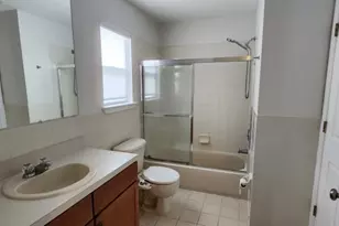 532 Great Beds Ct, Perth Amboy, NJ 08861 - Photo 7