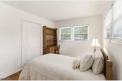 2286 Stocker Ln, Scotch Plains Township, NJ 07076 - Photo 19