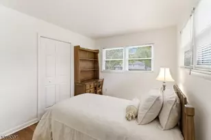 2286 Stocker Ln, Scotch Plains Township, NJ 07076 - Photo 19