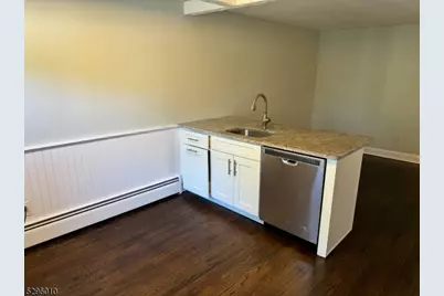 1737 E 2nd St, Scotch Plains Township, NJ 07076 - Photo 5