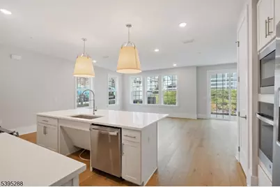 102 Iris Ct, Warren Township, NJ 07059 - Photo 11