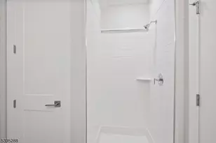 102 Iris Ct, Warren Township, NJ 07059 - Photo 13