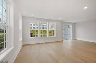 102 Iris Ct, Warren Township, NJ 07059 - Photo 5