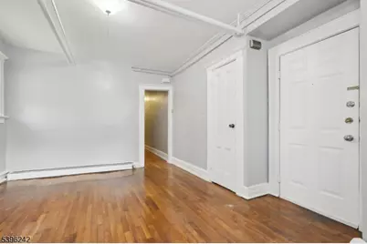 162 Fairview Ave, Jersey City, NJ 07304 - Photo 9