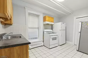 162 Fairview Ave, Jersey City, NJ 07304 - Photo 5